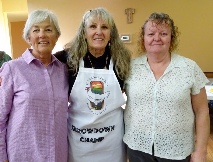 L-R: Arlete, Allie, Catherine